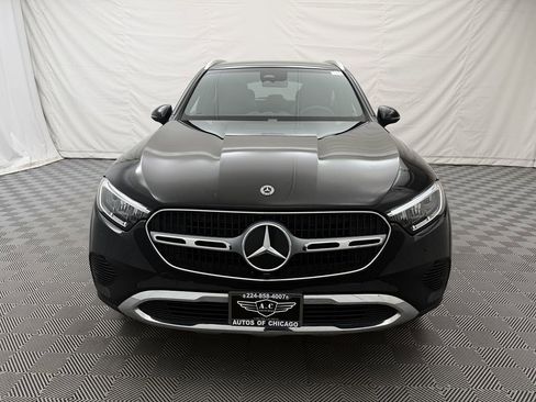 Used 2024 Mercedes-Benz GLC 300 4MATIC image 2
