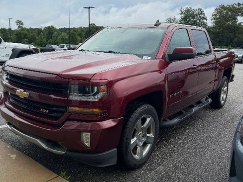 Used 2017 Chevrolet Silverado 1500 LT w/ All Star Edition AWD/4WD image 1