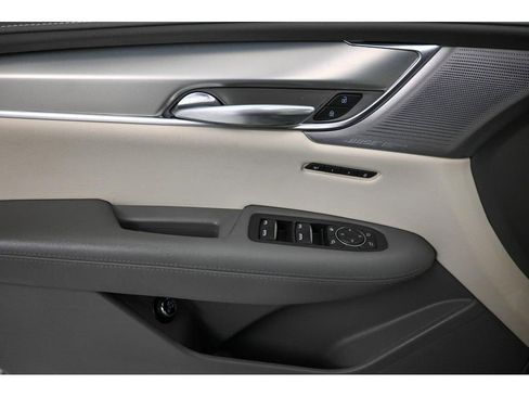 Used 2022 Cadillac XT5 Premium Luxury image 8