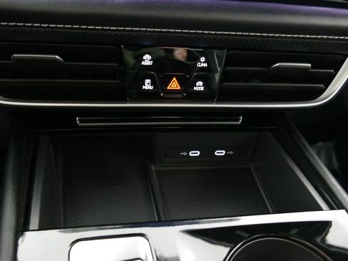 Used 2024 Volkswagen Atlas Cross Sport SEL Premium R-Line image 14