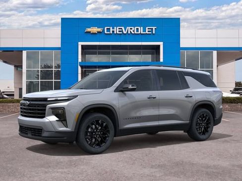 New 2026 Chevrolet Traverse LT w/ Midnight/Sport Edition AWD/4WD image 2