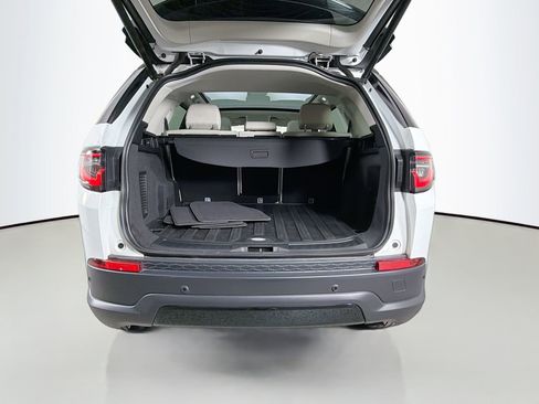 Certified 2021 Land Rover Discovery Sport SE image 28