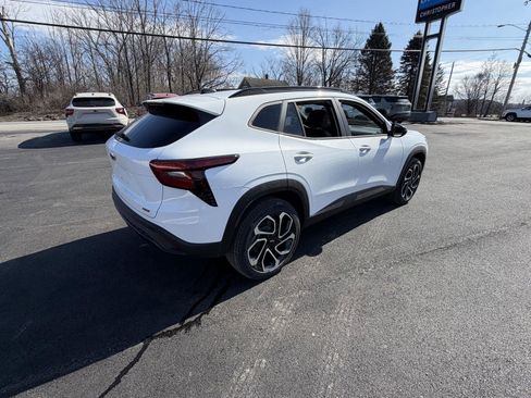 New 2026 Chevrolet Trax RS w/ Sunroof Package image 14