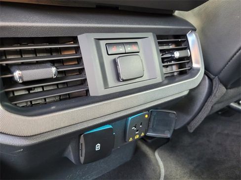 Used 2024 Ford F150 Platinum w/ FX4 Off-Road Package image 14