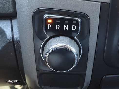 Used 2016 RAM 1500 Express RWD image 11