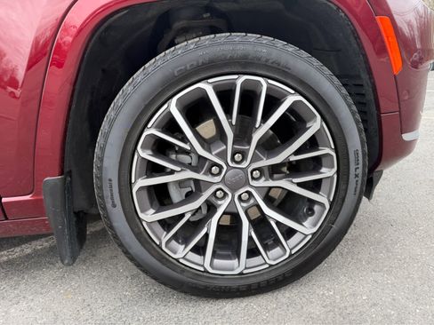 Used 2025 Jeep Grand Cherokee L Summit image 9