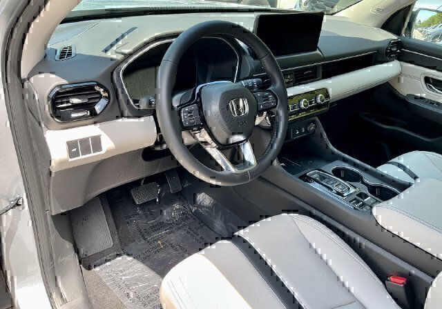 New 2026 Honda Pilot Touring image 17