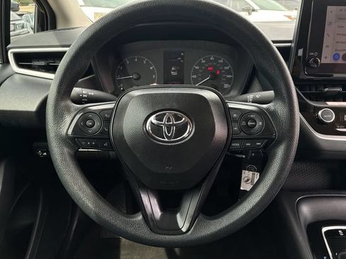 Used 2025 Toyota Corolla LE FWD image 21
