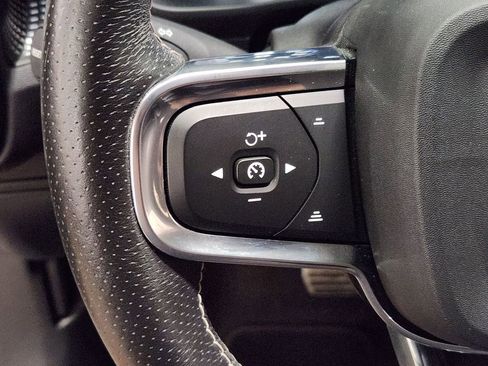 Used 2021 Volvo XC40 T4 R-Design w/ Advanced Package image 48