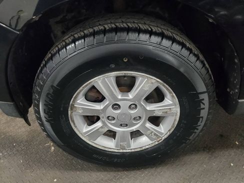 Used 2010 MAZDA Tribute i Sport FWD image 21