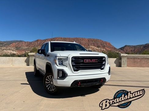 Used 2021 GMC Sierra 1500 AT4 image 2