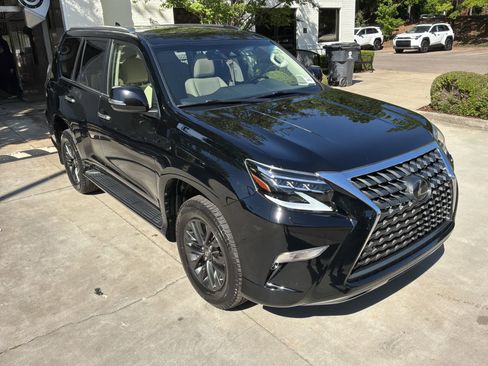 Used 2020 Lexus GX 460 Premium AWD/4WD image 2