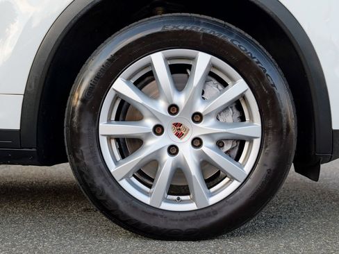 Used 2013 Porsche Cayenne AWD/4WD image 12