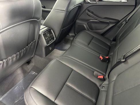 New 2026 Porsche Macan image 14