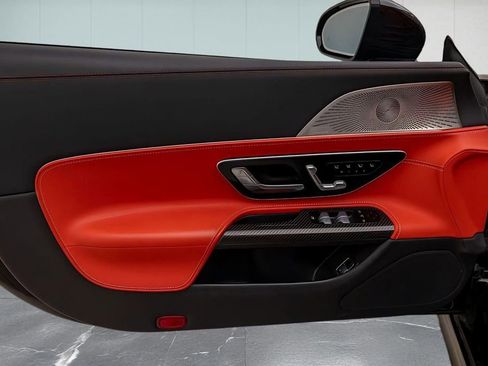 Used 2022 Mercedes-Benz SL 63 AMG 4MATIC image 34