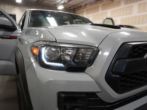 Used 2017 Toyota Tacoma TRD Pro image 12