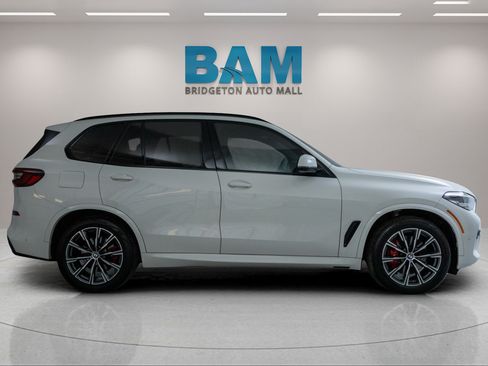 Used 2023 BMW X5 xDrive40i w/ M Sport Package AWD/4WD image 8