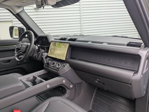 New 2026 Land Rover Defender 110 S AWD/4WD image 32