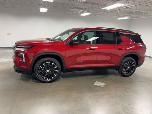New 2026 Chevrolet Traverse LT w/ Sun and Wheel Package image 2