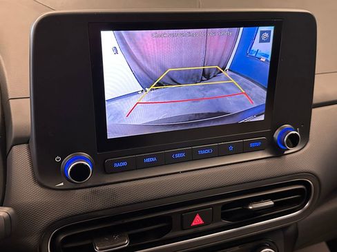 Used 2022 Hyundai Kona SEL w/ Convenience Package FWD image 14