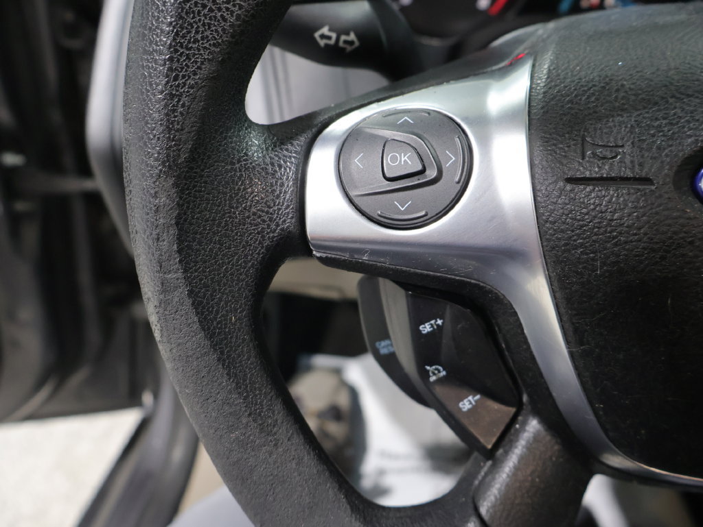 Used 2012 Ford Focus SE FWD image 4