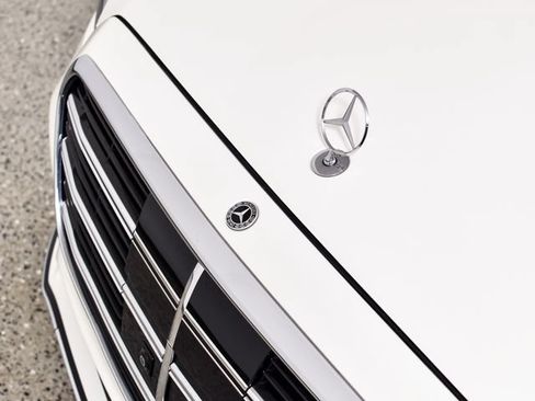 Certified 2023 Mercedes-Benz S 580 4MATIC Sedan image 11