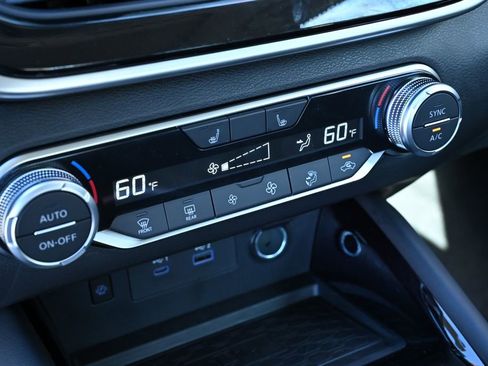 New 2025 Nissan Altima 2.5 SR w/ SR Premium Package image 11