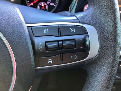 Used 2023 Kia K5 LXS image 6