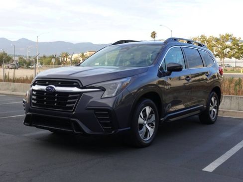 Used 2023 Subaru Ascent Premium w/ Convenience Package AWD/4WD image 7