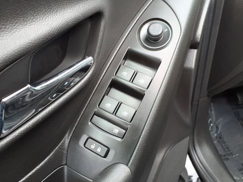 Certified 2019 Chevrolet Trax LT w/ LT Convenience Package FWD image 14