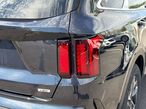 Used 2023 Kia Sorento EX FWD image 10