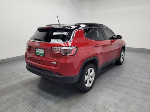Used 2019 Jeep Compass Latitude w/ Popular Equipment Group AWD/4WD image 9