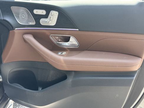 Certified 2025 Mercedes-Benz GLS 450 4MATIC image 16