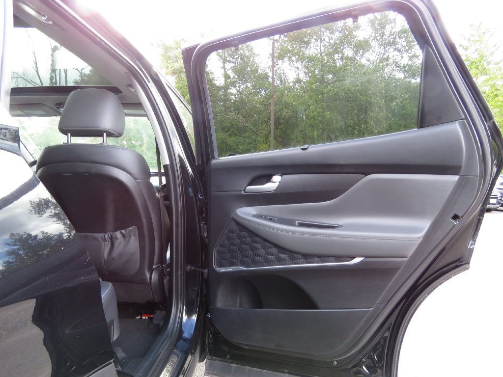 Used 2021 Hyundai Santa Fe Limited AWD/4WD image 15