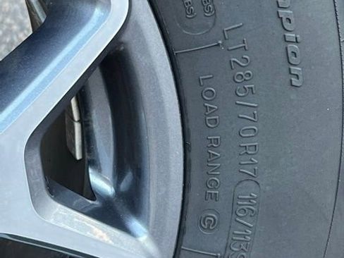 Used 2023 Ford Bronco Badlands image 38