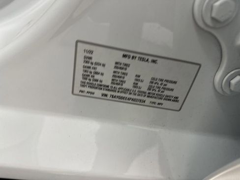 Used 2023 Tesla Model Y Long Range image 28