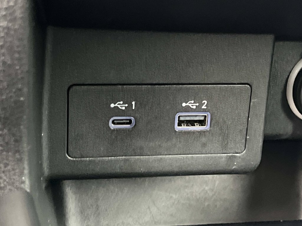 Used 2023 Nissan Kicks SV FWD image 35