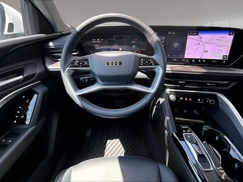 Used 2025 Audi Q5 Premium w/ Convenience Package AWD/4WD image 8