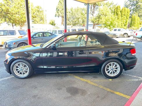 Used 2010 BMW 128i Convertible image 4