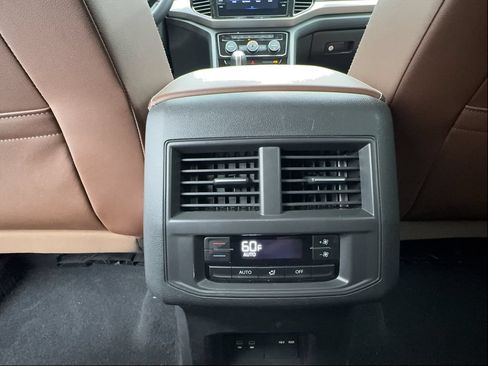 Used 2023 Volkswagen Atlas SE FWD image 40