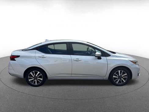 Used 2025 Nissan Versa SV FWD image 15