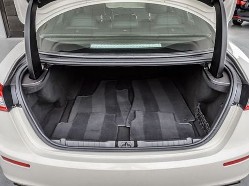 Used 2016 Maserati Ghibli RWD image 11