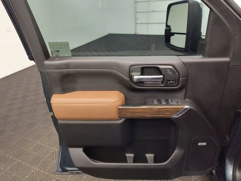 Used 2020 Chevrolet Silverado 2500 High Country AWD/4WD image 12