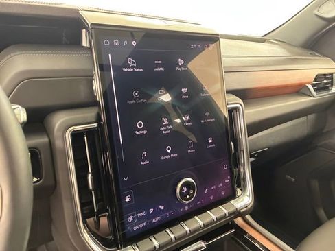 Used 2025 GMC Yukon Denali w/ Denali Reserve Package AWD/4WD image 26