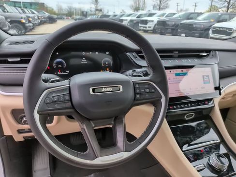 New 2026 Jeep Grand Cherokee L Limited image 33