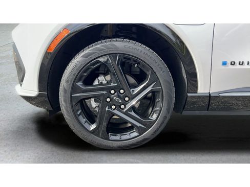 Certified 2024 Chevrolet Equinox EV RS AWD/4WD image 33