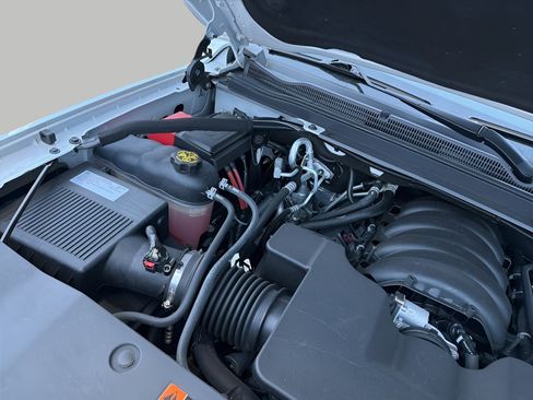 Used 2020 Chevrolet Suburban Premier w/ 6.2L Performance Package image 32