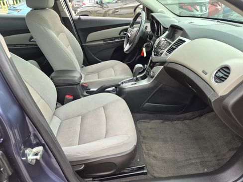 Used 2014 Chevrolet Cruze LT FWD image 30