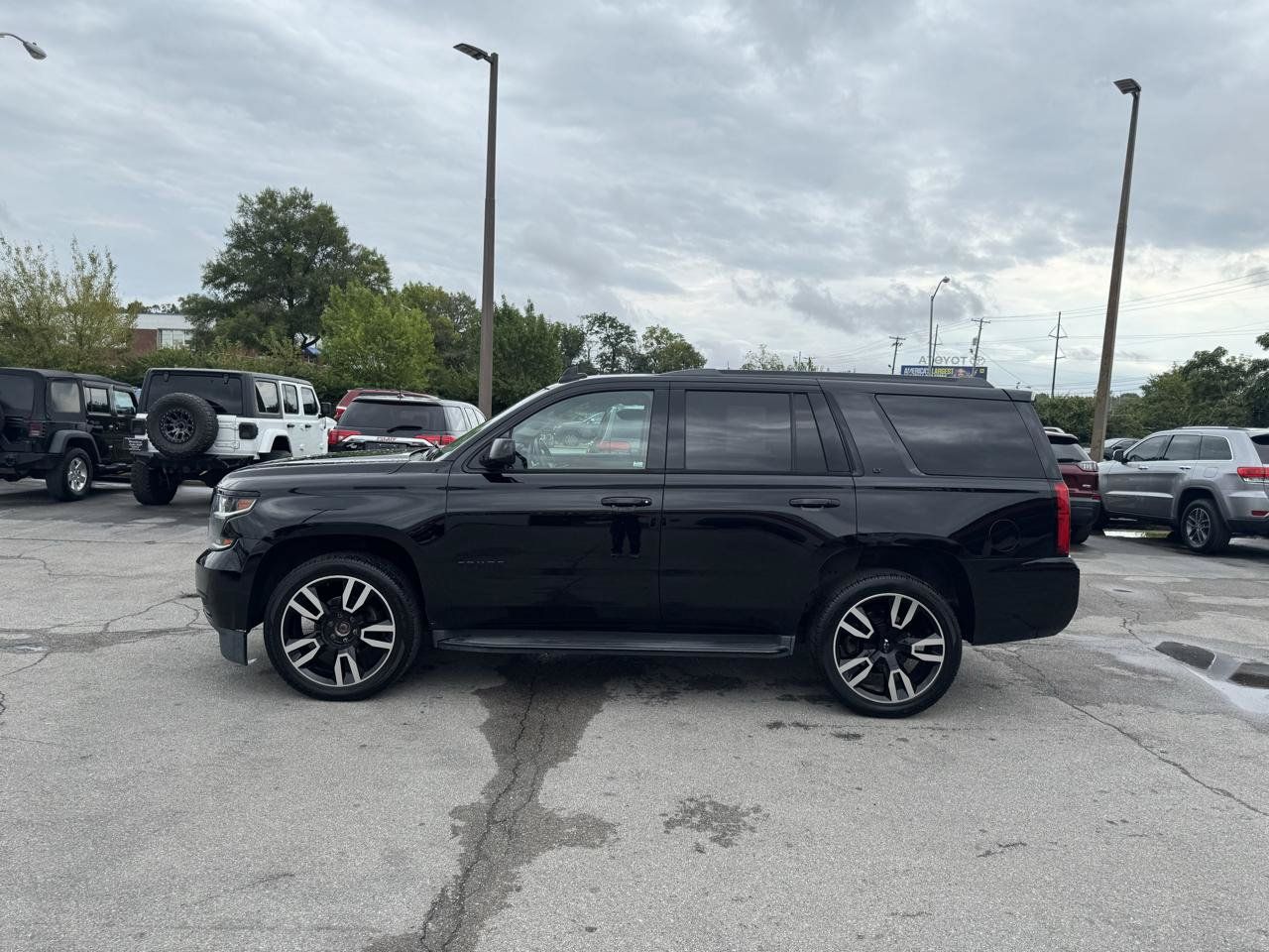Used 2018 Chevrolet Tahoe LT w/ RST Edition AWD/4WD image 6