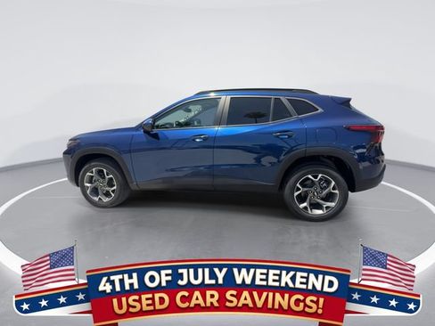 Used 2024 Chevrolet Trax LT w/ Driver Confidence Package FWD image 5